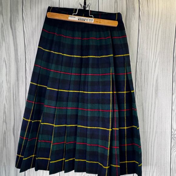 Trimingham's VTG Wool Tartan Plaid Long Skirt Bermuda  Pleats 26 inch Waist - Picture 3 of 6